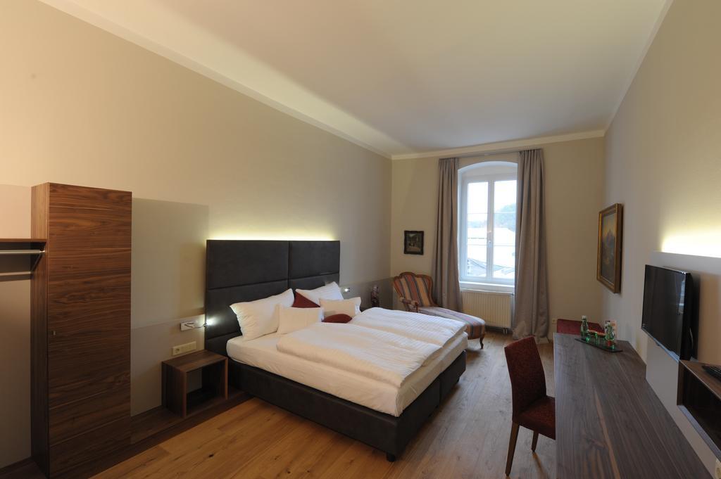 Eee Hotel Perg Quarto foto