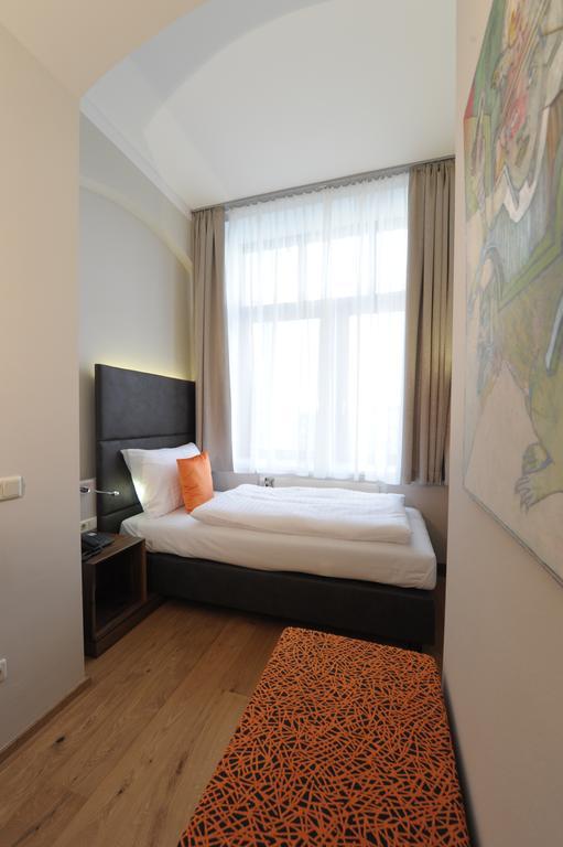 Eee Hotel Perg Quarto foto