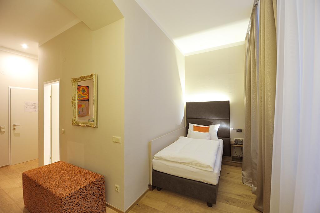Eee Hotel Perg Quarto foto